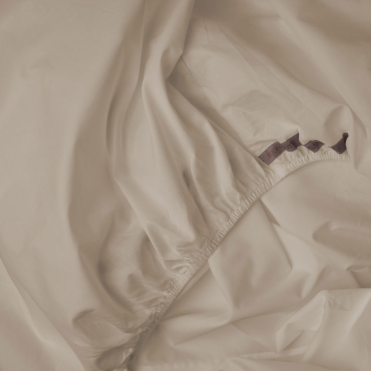 Cool and Crisp LETTO Americano Cotton Percale fitted sheet in color ivory, made in Italy of American grown Supima cotton.  data-image-id=